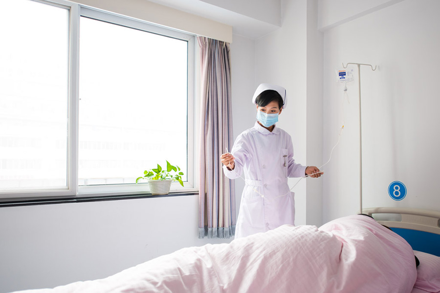40岁的女人有多少个基础卵泡？供卵做代生三代试管的成功率高吗？
